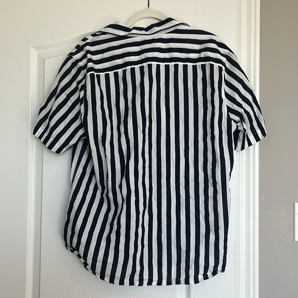 H & M button up - Picture 4 of 4